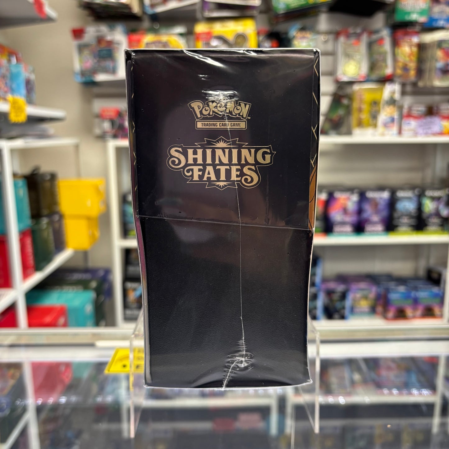 Pokemon - Shining Fates Elite Trainer Box [w/ Plastic Protector]