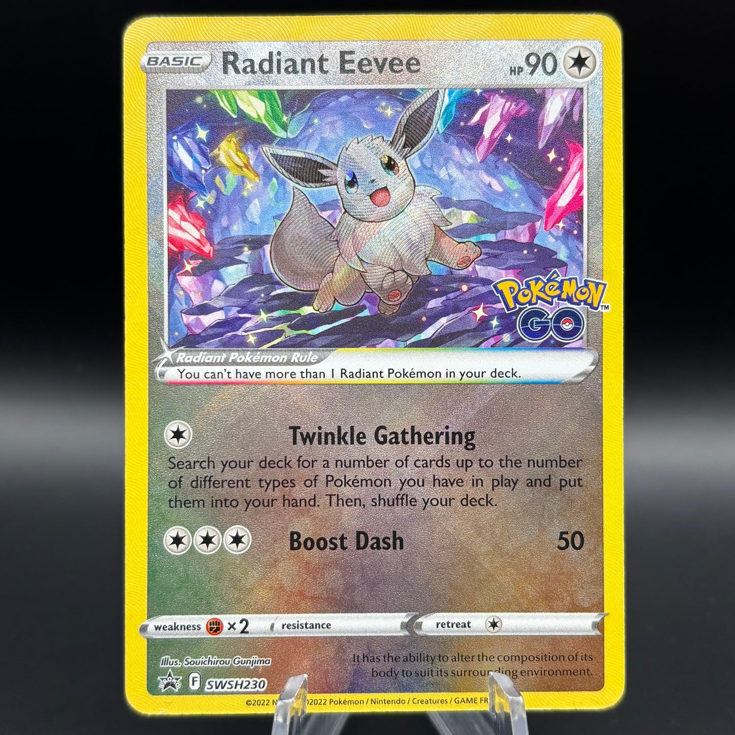 Radiant Eevee - SWSH230 - SWSH: Sword & Shield PR Single Card *Damage*